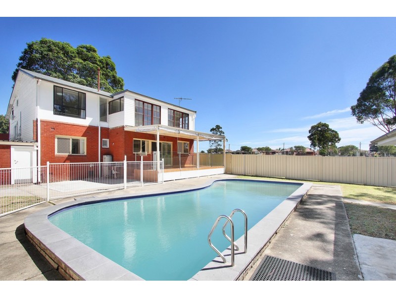 8 Usher Crescent, Sefton NSW 2162