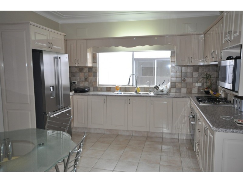 27 Lithgow Avenue, Yagoona NSW 2199