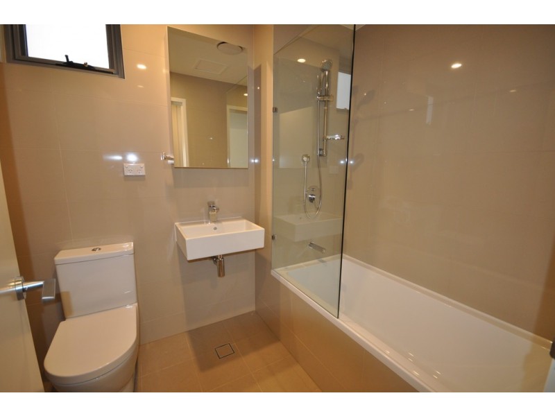 B104/2 Rowe Drive, Potts Hill NSW 2143