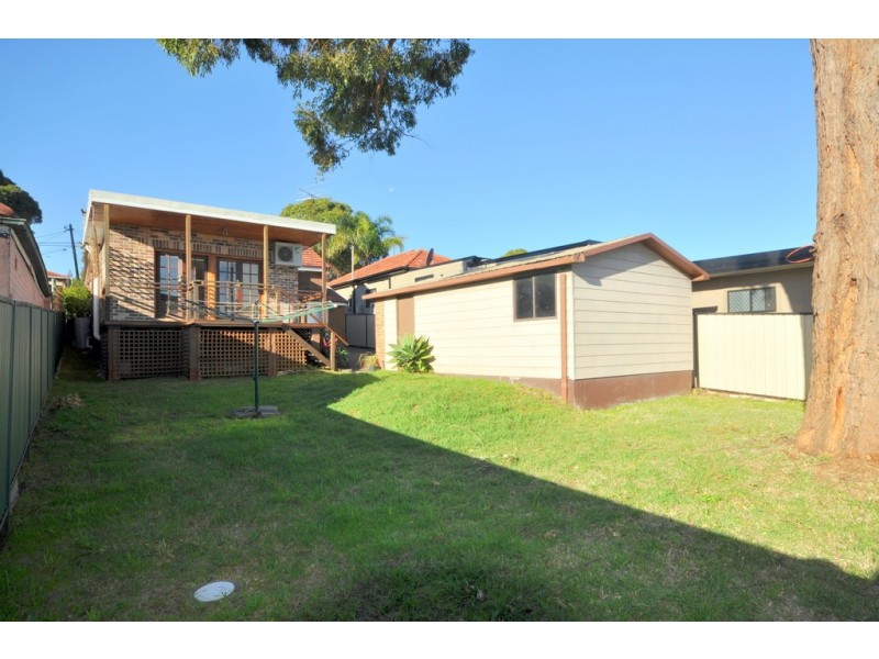 12 Carrisbrook Avenue, Punchbowl NSW 2196