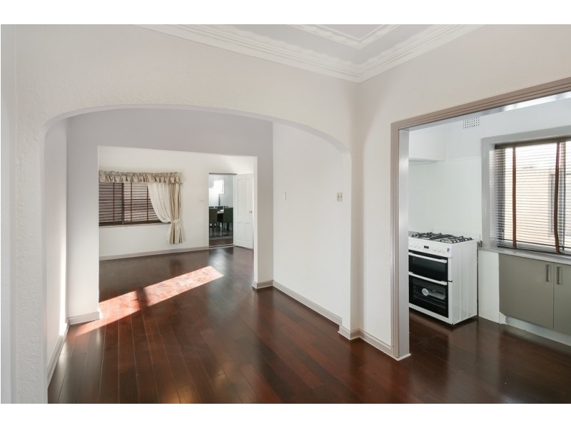 2 Carrisbrook Avenue, Punchbowl NSW 2196