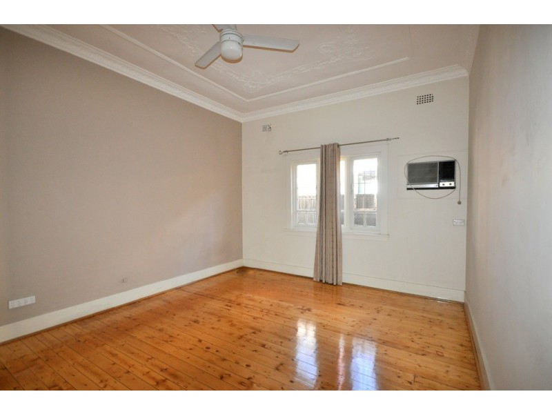 16 Loftus Crescent, Homebush NSW 2140