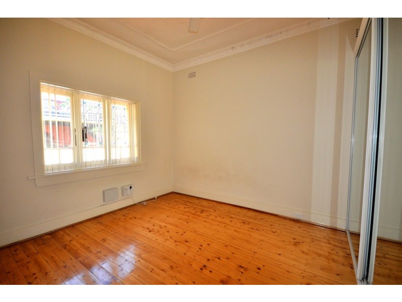 16 Loftus Crescent, Homebush NSW 2140