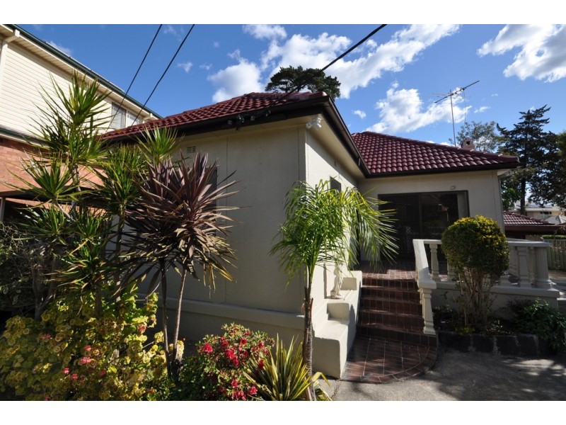 44 Carrisbrook Avenue, Punchbowl NSW 2196