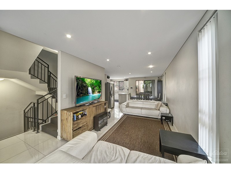 2/6 Townsend Street, Condell Park NSW 2200