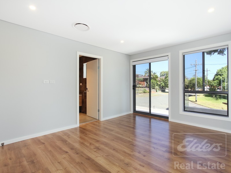 36 Donington Avenue, Georges Hall NSW 2198