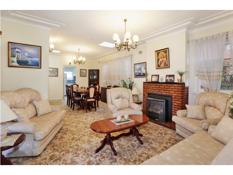 10 Noble Avenue, Punchbowl NSW 2196