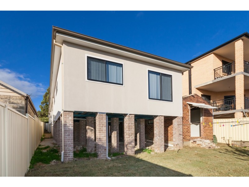 2 Carrisbrook Avenue, Punchbowl NSW 2196