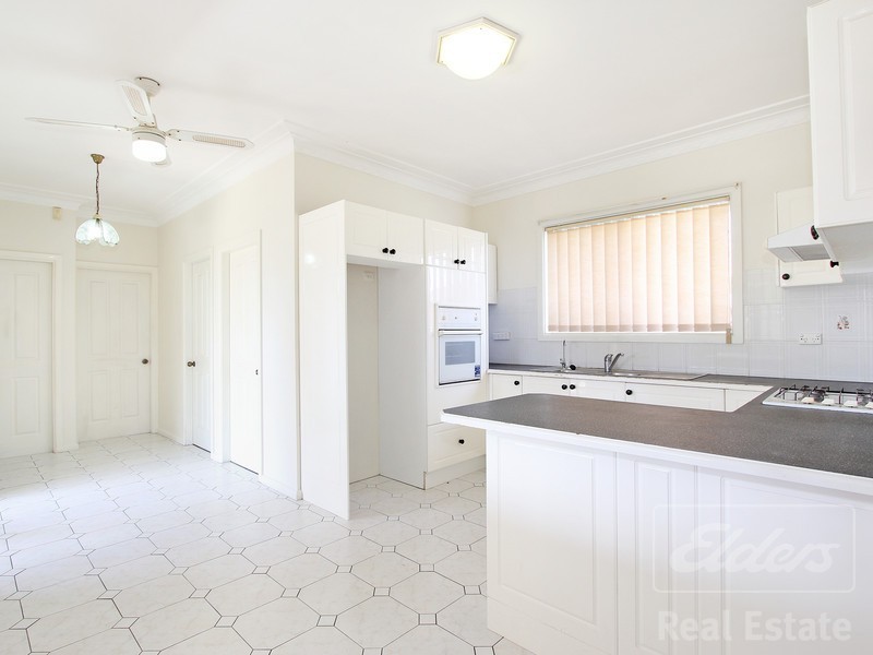 2/11 Pringle Avenue, Bankstown NSW 2200