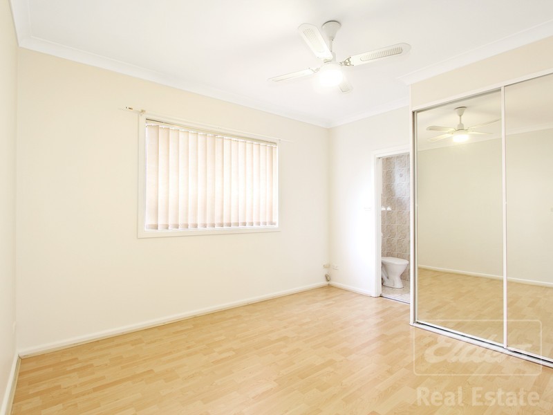 2/11 Pringle Avenue, Bankstown NSW 2200