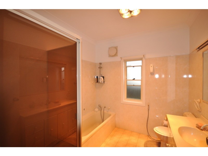 215 Henry Lawson Drive, Georges Hall NSW 2198