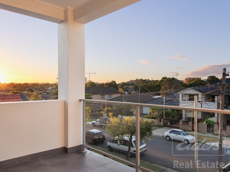 22 + 22a Daphne Avenue, Bankstown NSW 2200