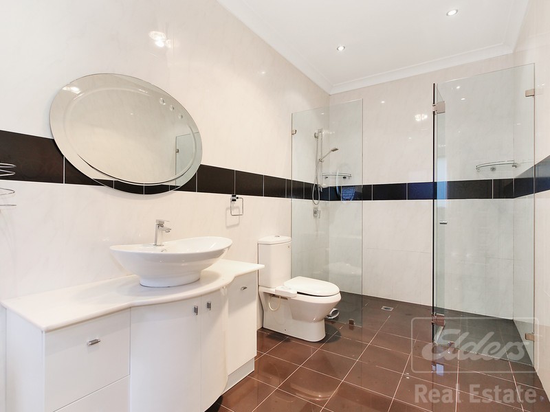 33 Tennyson Road, Greenacre NSW 2190