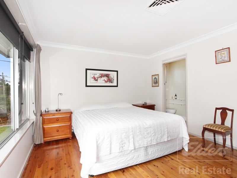 26 Yvonne Crescent, Georges Hall NSW 2198