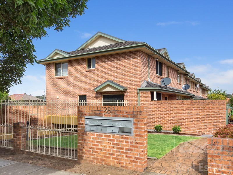 1/28 Cambridge Avenue, Bankstown NSW 2200