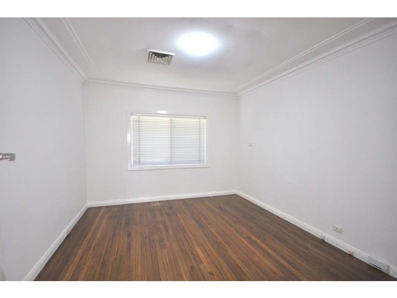 6 Cragg Street, Condell Park NSW 2200