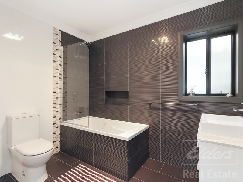 52 Larien Crescent, Birrong NSW 2143