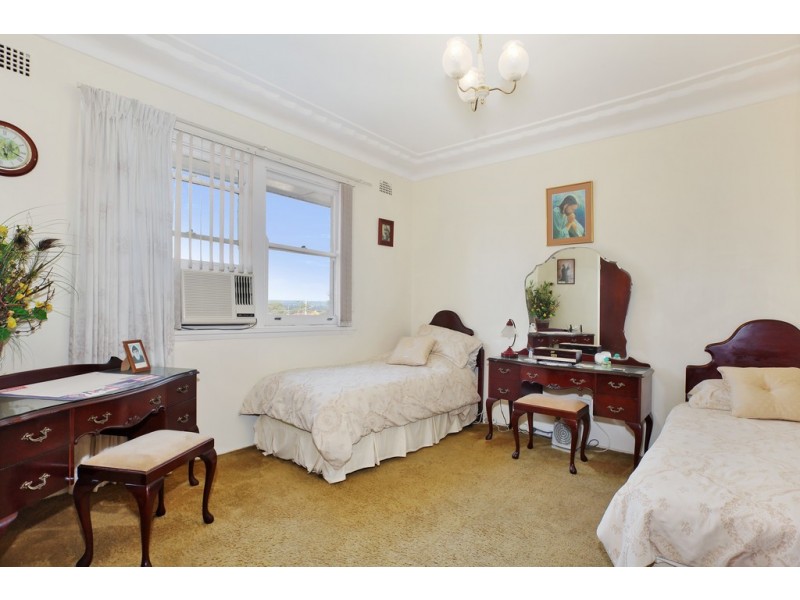 10 Noble Avenue, Punchbowl NSW 2196