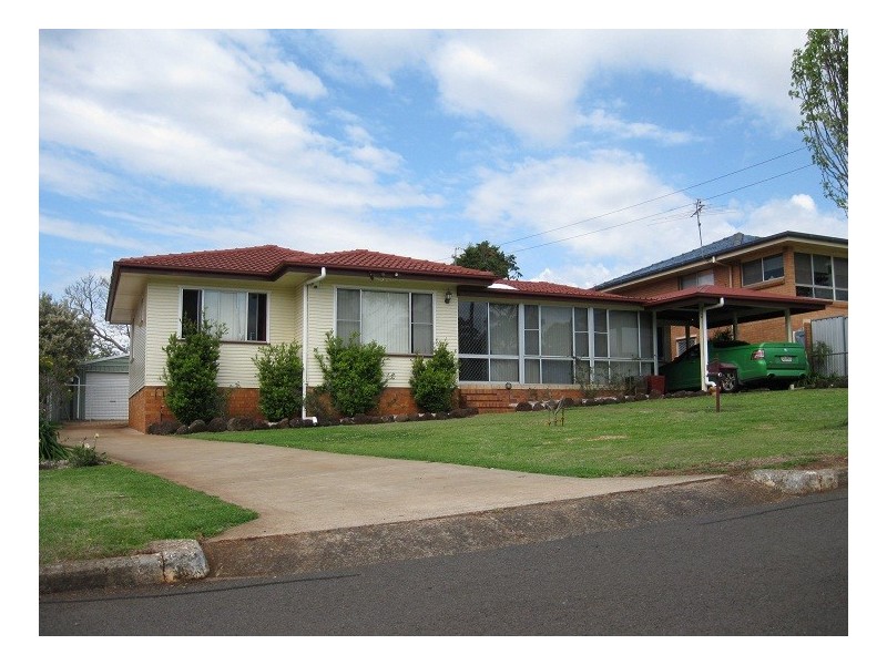 30 Wentworth Street, Centenary Heights QLD 4350