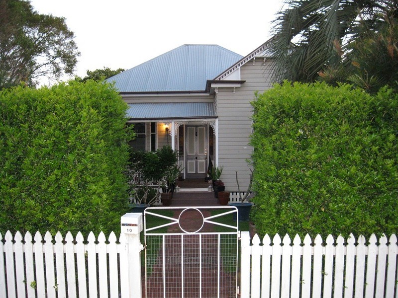 10 Ipswich Street, East Toowoomba QLD 4350