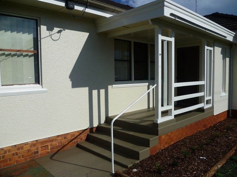 10 Rosina Street, Newtown QLD 4350