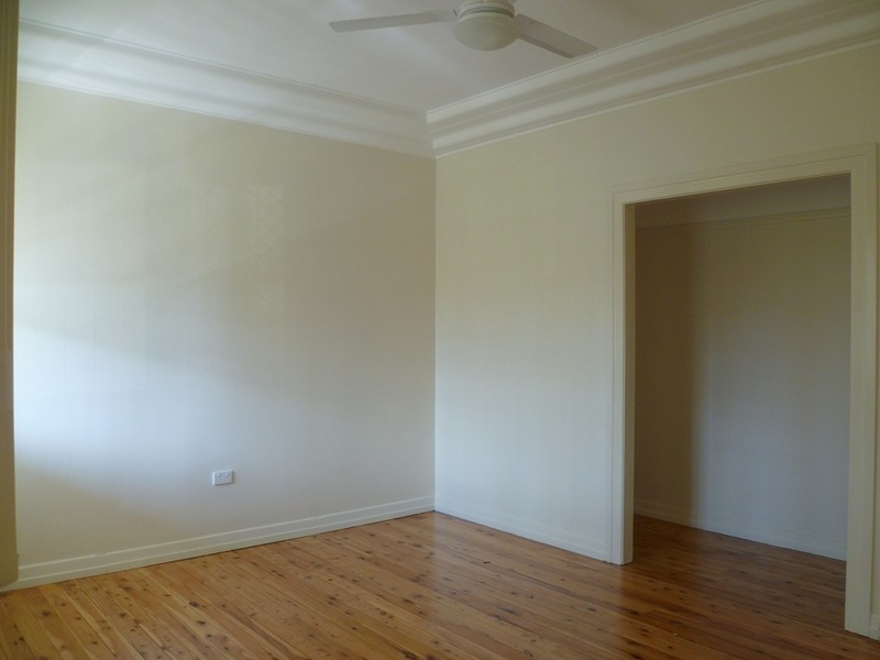 10 Rosina Street, Newtown QLD 4350