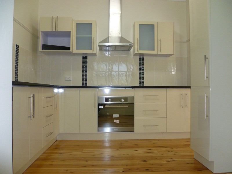 10 Rosina Street, Newtown QLD 4350