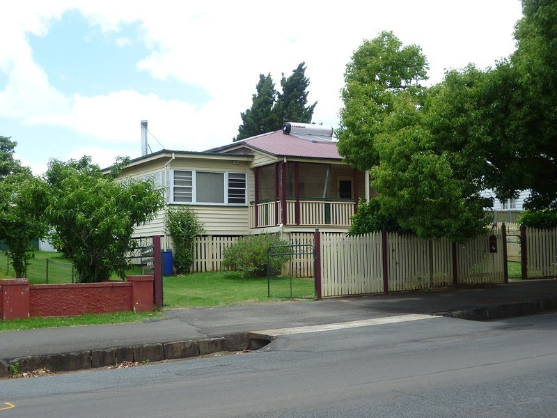 154 Campbell Street, Toowoomba QLD 4350