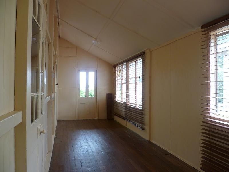 28 Ruthven Street, Mount Lofty QLD 4350