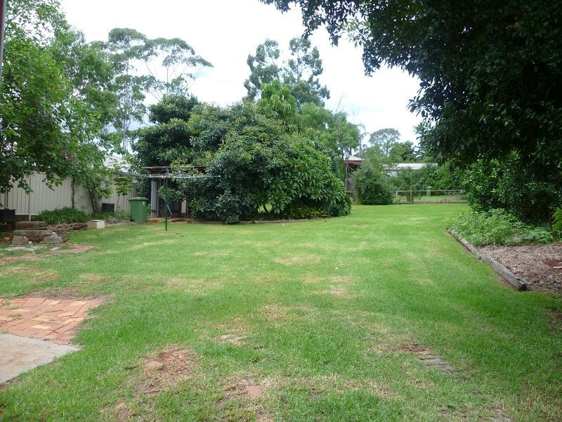 28 Ruthven Street, Mount Lofty QLD 4350