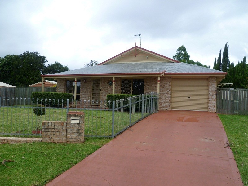 8 Bushnell Court, Toowoomba QLD 4350