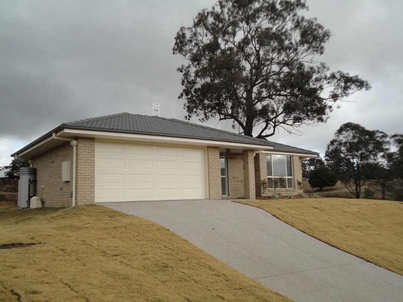 13 Egret Court, Meringandan West QLD 4352