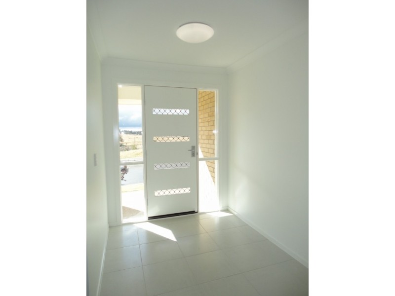 13 Egret Court, Meringandan West QLD 4352