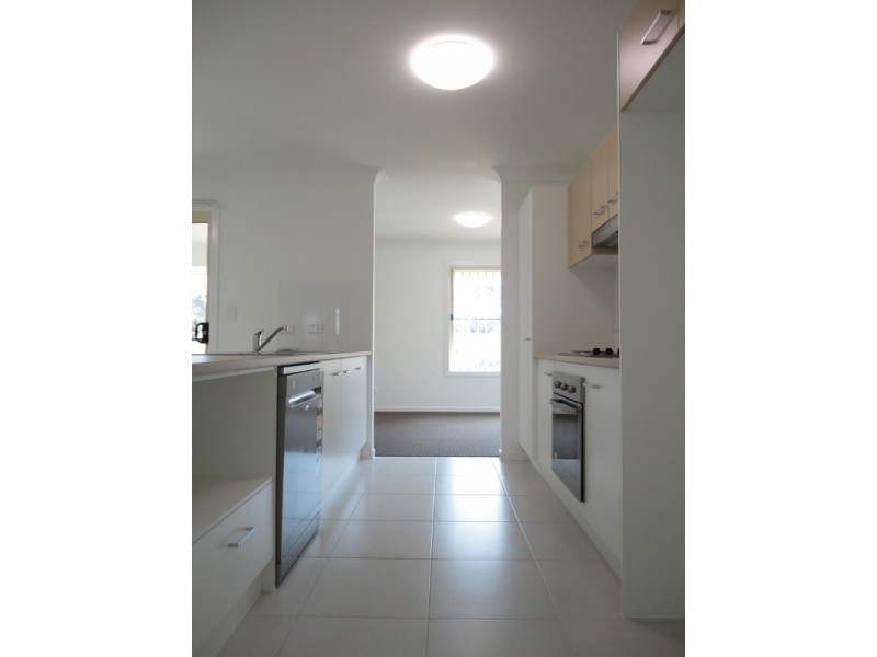 13 Egret Court, Meringandan West QLD 4352