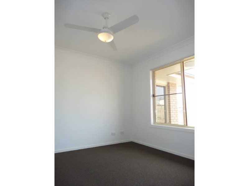 13 Egret Court, Meringandan West QLD 4352