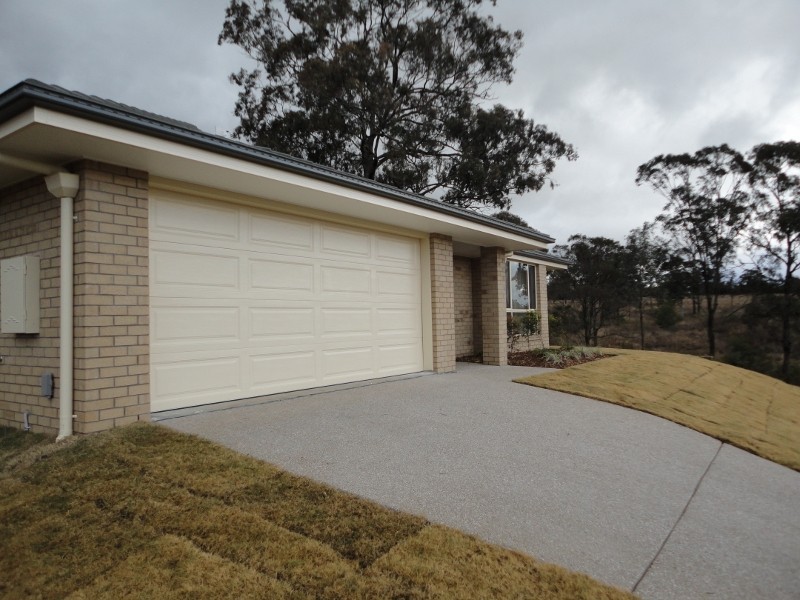 13 Egret Court, Meringandan West QLD 4352