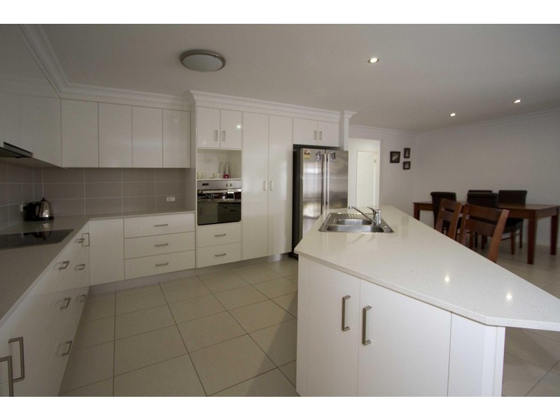 3 Woodville Court, Wyreema QLD 4352
