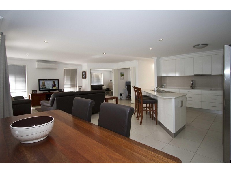 3 Woodville Court, Wyreema QLD 4352