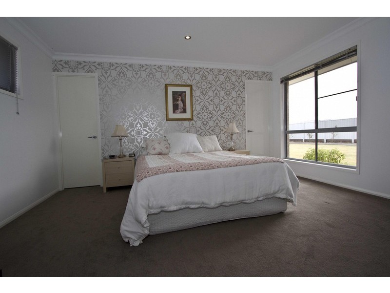 3 Woodville Court, Wyreema QLD 4352
