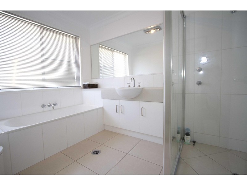 3 Woodville Court, Wyreema QLD 4352