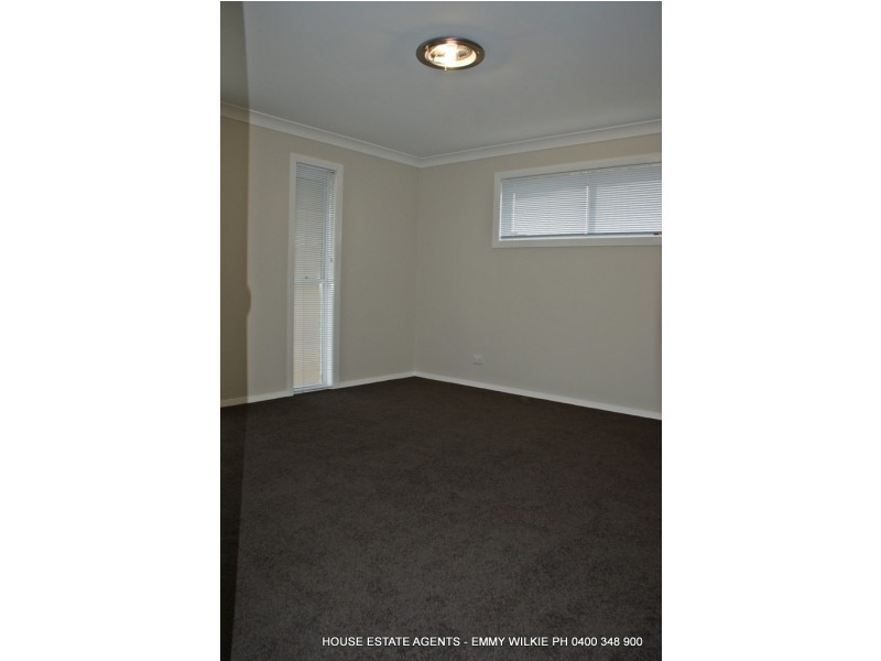 6 Plover Court, Highfields QLD 4352