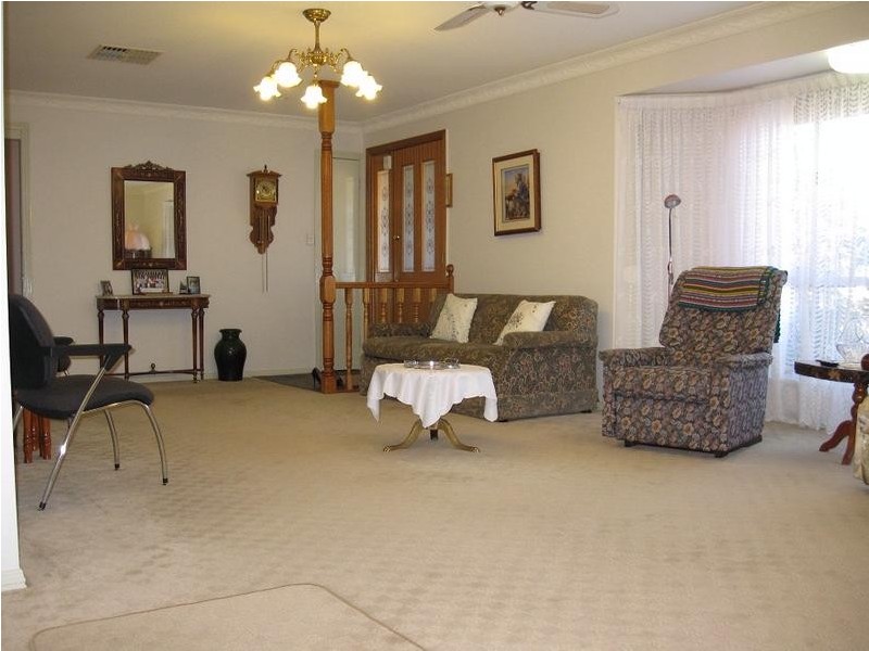 15 Stumm Street, Kearneys Spring QLD 4350