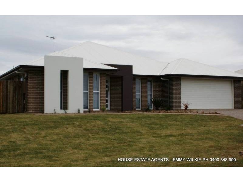 6 Plover Court, Highfields QLD 4352