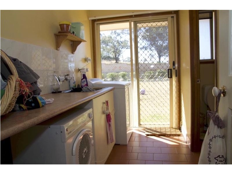 15 Rebecca Street, Glenvale QLD 4350
