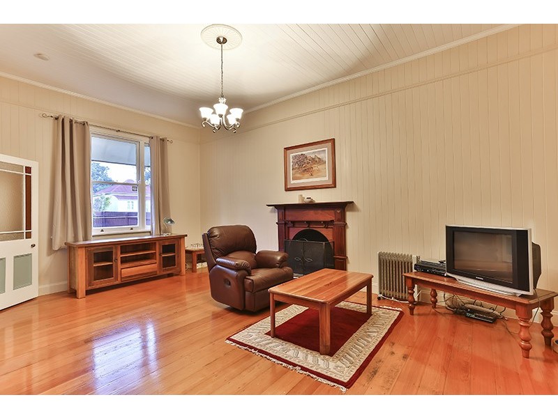 39 Phillip Street, East Toowoomba QLD 4350