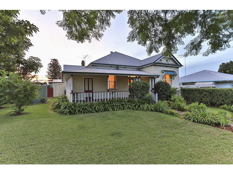 39 Phillip Street, East Toowoomba QLD 4350