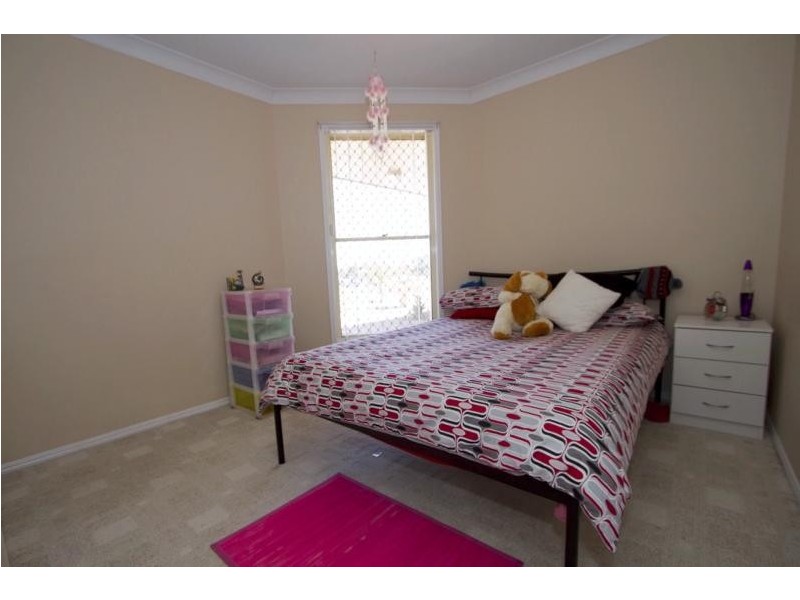 9 Carys Road, Glenvale QLD 4350