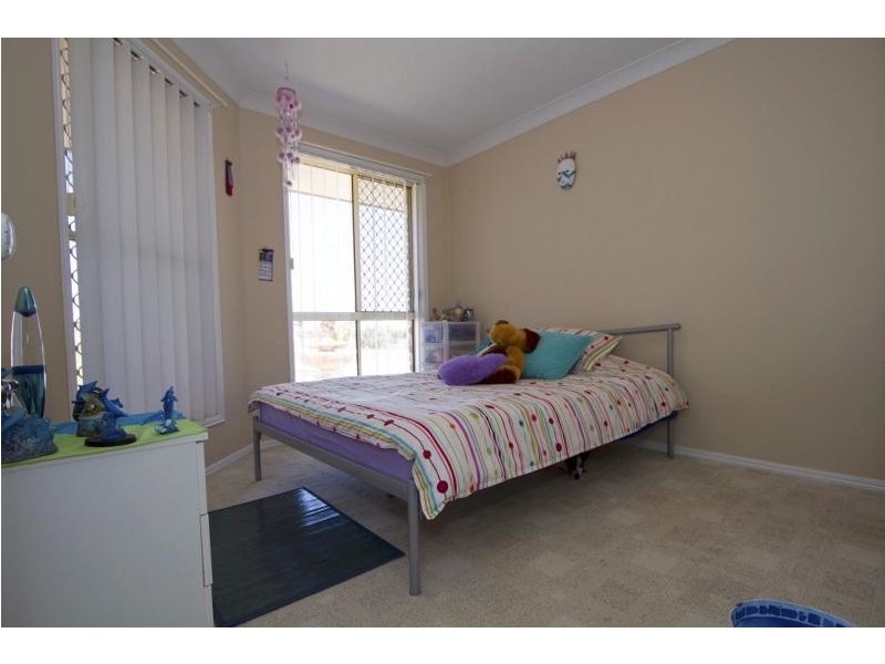 9 Carys Road, Glenvale QLD 4350