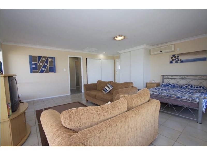 9 Carys Road, Glenvale QLD 4350