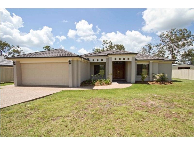 45 Highland Park Road, Meringandan West QLD 4352
